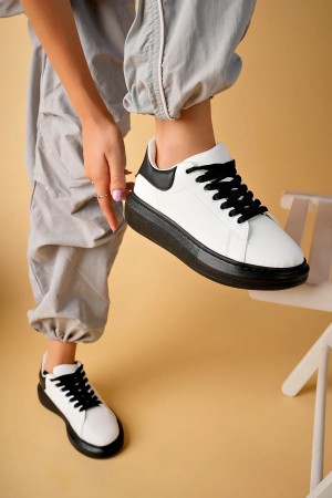 Luis a Costa LC101 Beyaz Siyah Cilt Siyah Taban Kadın Sneaker